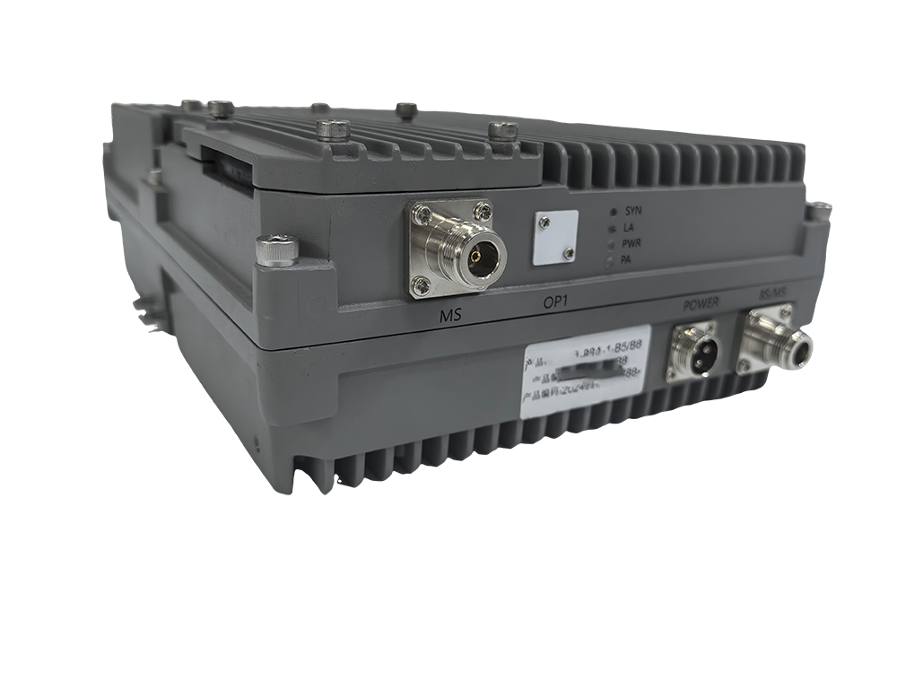  云龙三频手机信号接收器2000㎡